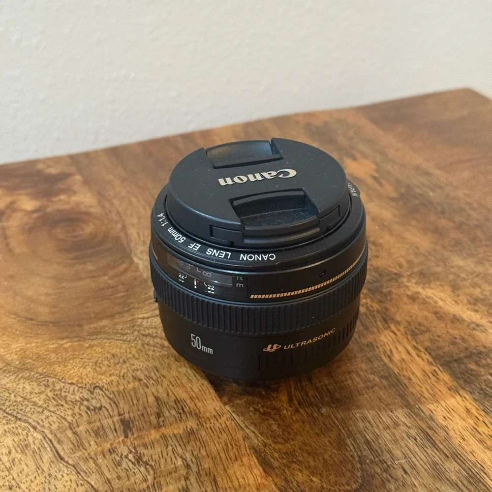 Canon EF 50mm f/1.4 USM lens